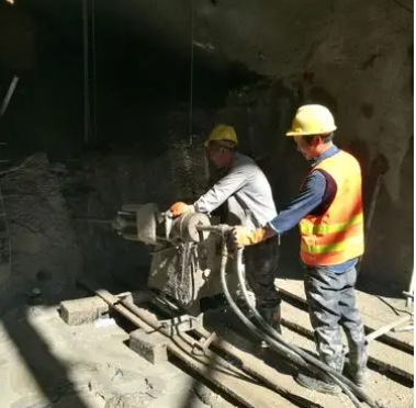 岭口镇水下抗分散灌浆料特点 水下不分散注浆料介绍